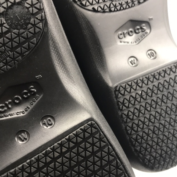 Oil and Water Slip Resistance Crocs Black Women’s - Picture 6 of 6